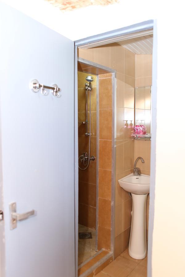 Guest House Kakabadzeebi 9 Tbiliszi Kültér fotó